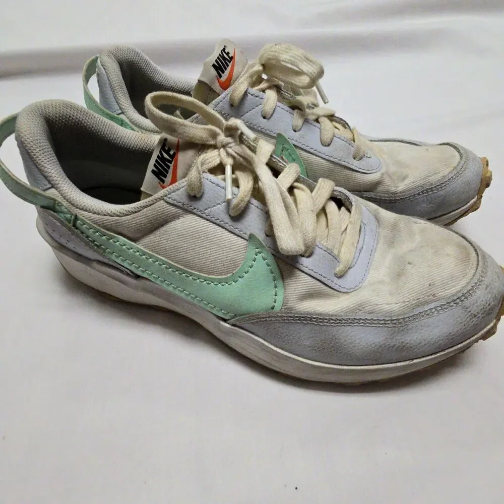 Nike Waffle Debut DV0743-100 White/Mint Foam Sneakers Mens Size 10.5